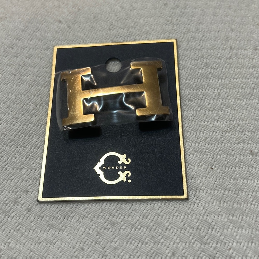 BNWT C Wonder “H” Initial Goldtone Belt Buckle